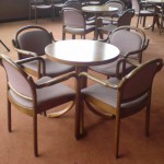 Bistrobestuhlung Tisch 70cm Ø / 73cm Hoch mit 4 Stühle 23 Stück